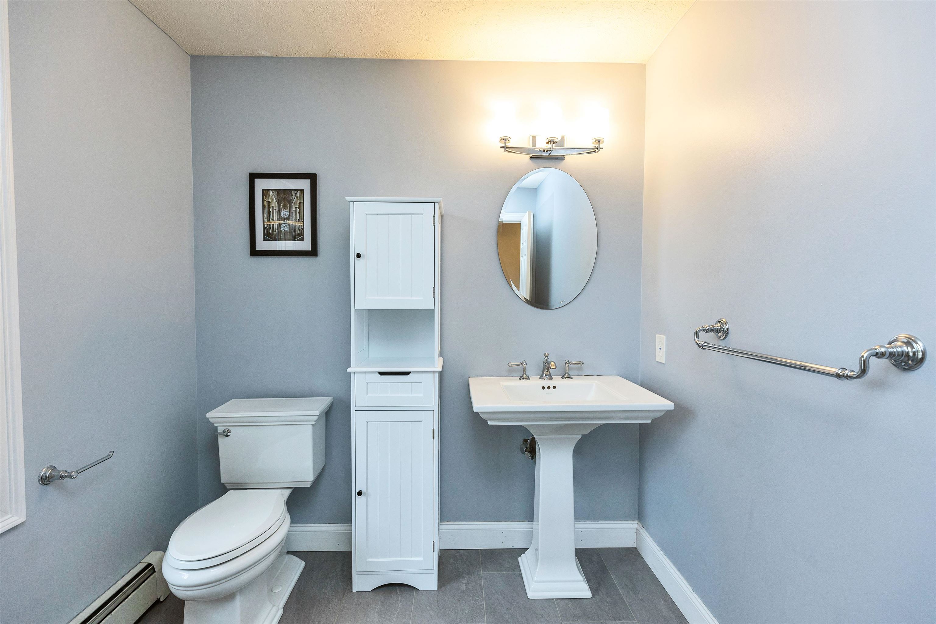 2246 Elm Street Manchester, NH 03104 - Photo 17 of 40