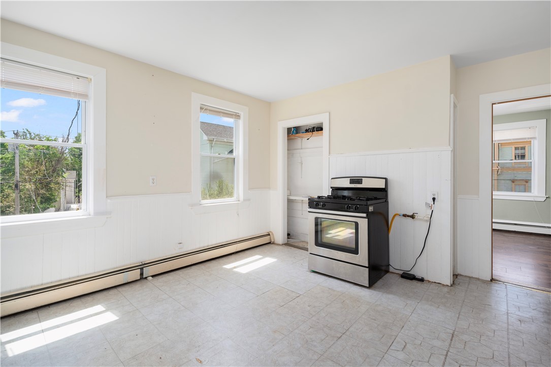 217 Amherst Street Providence, RI 02909 - Photo 9 of 23