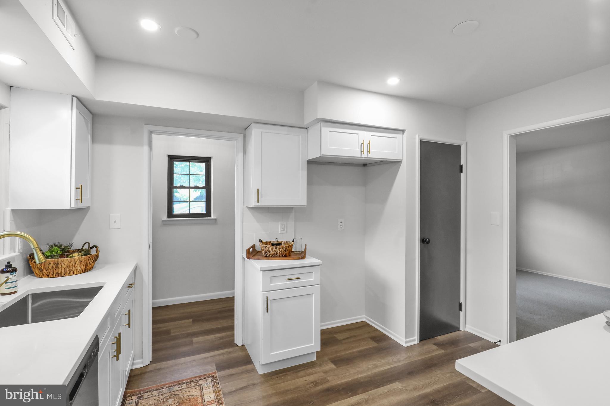 379 Valleybrook Drive Lancaster, PA 17601 - Photo 12 of 31