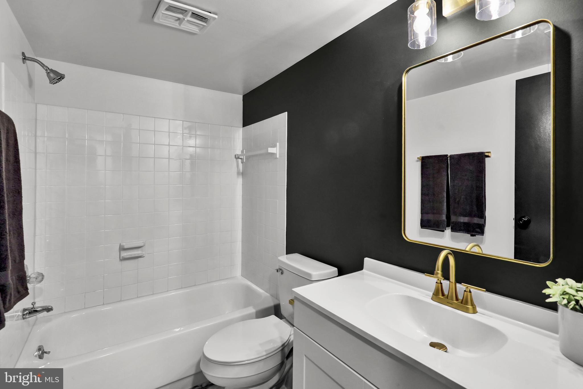 379 Valleybrook Drive Lancaster, PA 17601 - Photo 15 of 31