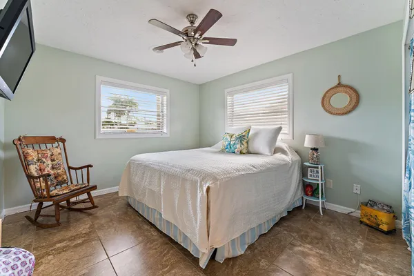 $2,800 | 5854 Southeast Orange Blossom Trail, Hobe Sound, FL 33455