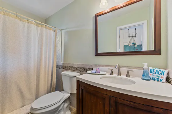 $2,800 | 5854 Southeast Orange Blossom Trail, Hobe Sound, FL 33455