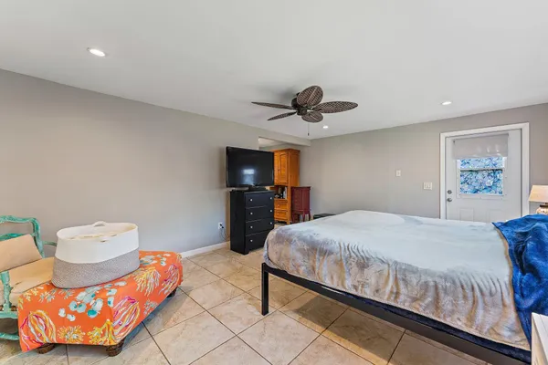$2,800 | 5854 Southeast Orange Blossom Trail, Hobe Sound, FL 33455