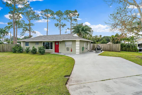 $2,800 | 5854 Southeast Orange Blossom Trail, Hobe Sound, FL 33455