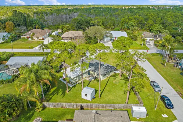 $2,800 | 5854 Southeast Orange Blossom Trail, Hobe Sound, FL 33455
