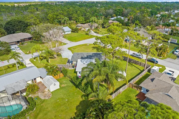 $2,800 | 5854 Southeast Orange Blossom Trail, Hobe Sound, FL 33455