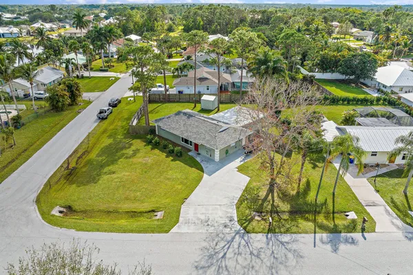 $2,800 | 5854 Southeast Orange Blossom Trail, Hobe Sound, FL 33455
