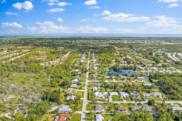 $2,800 | 5854 Southeast Orange Blossom Trail, Hobe Sound, FL 33455