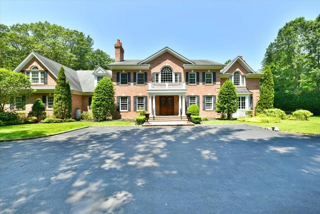 $3,749,000 | 1616 Stewart Lane, Syosset, NY 11791