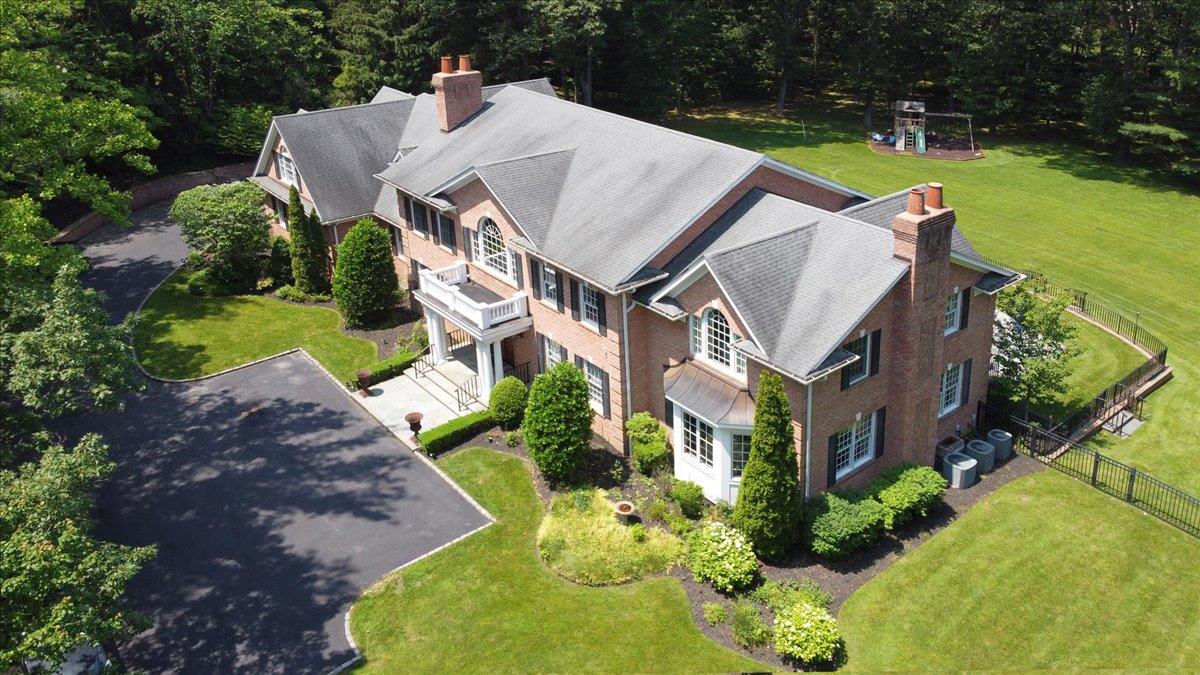 1616 Stewart Lane Syosset, NY 11791 - Photo 3 of 38 View from above of property