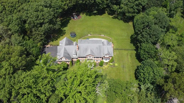 $3,749,000 | 1616 Stewart Lane, Syosset, NY 11791