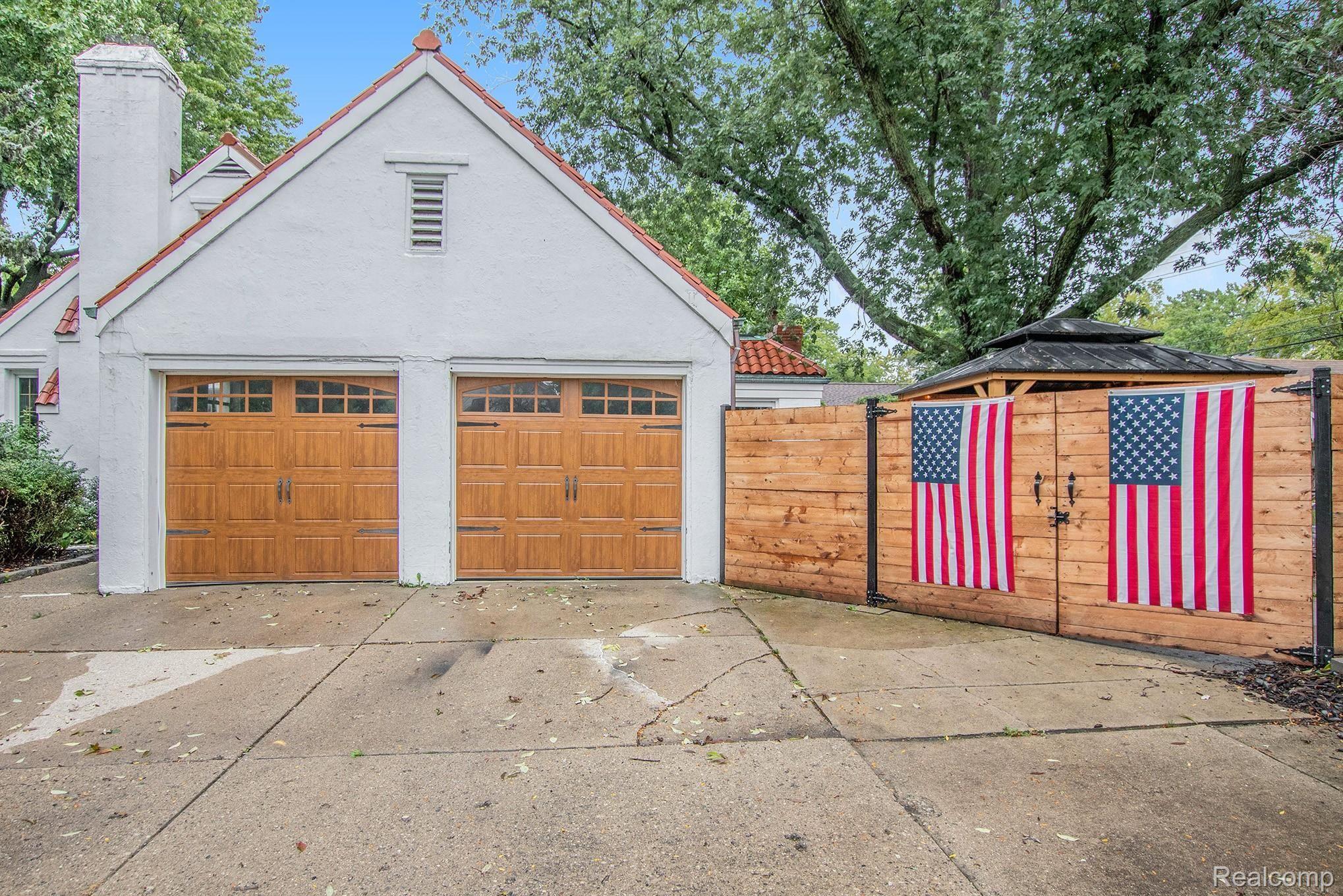 1469 Hawthorne Road Grosse Pointe, MI 48236 - Photo 41 of 47 IMG_0621.jpg