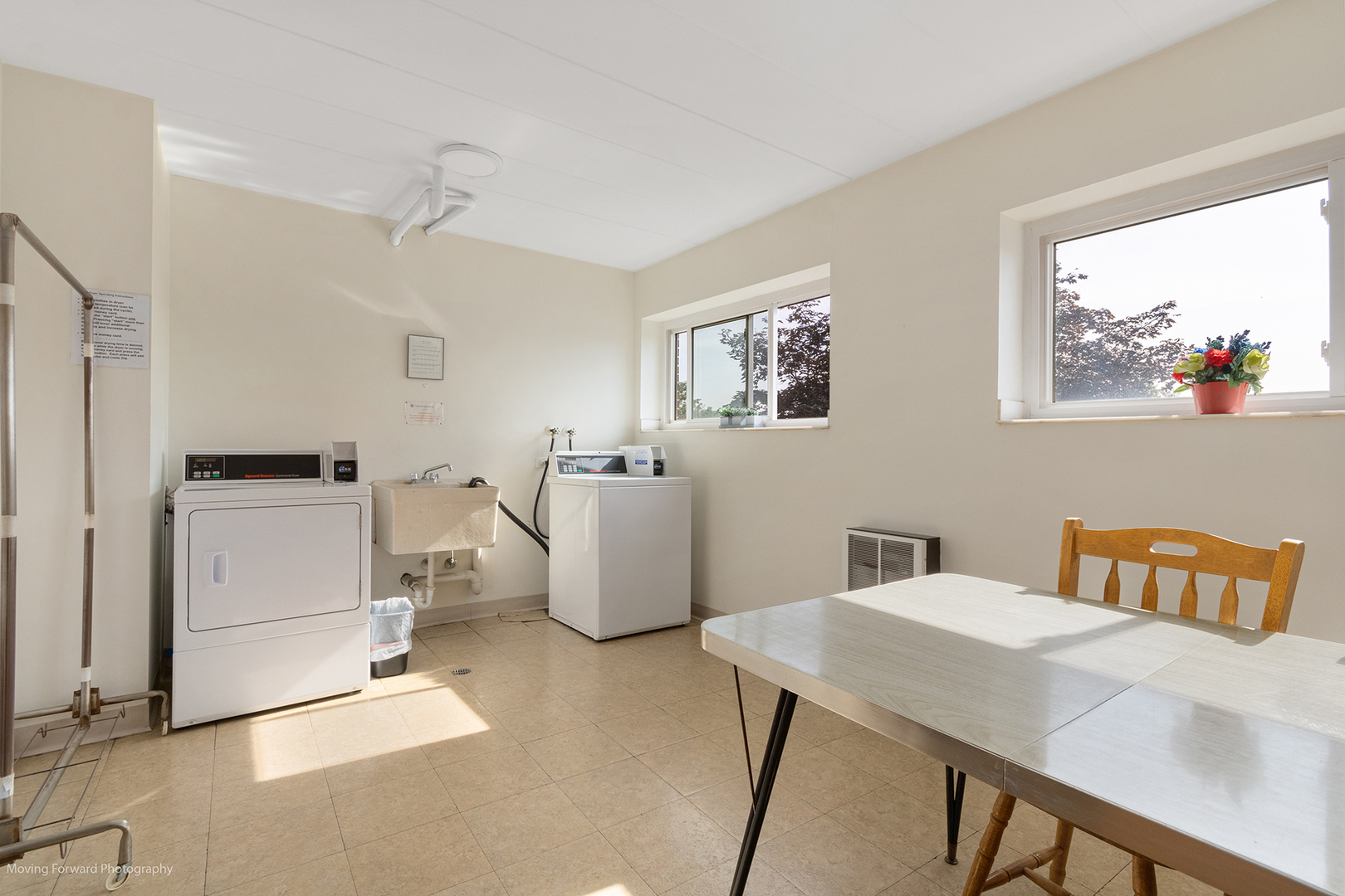 2900 Maple Avenue, Unit 13C Downers Grove, IL 60515 - Photo 30 of 36 a view of a workspace with furniture and a window
