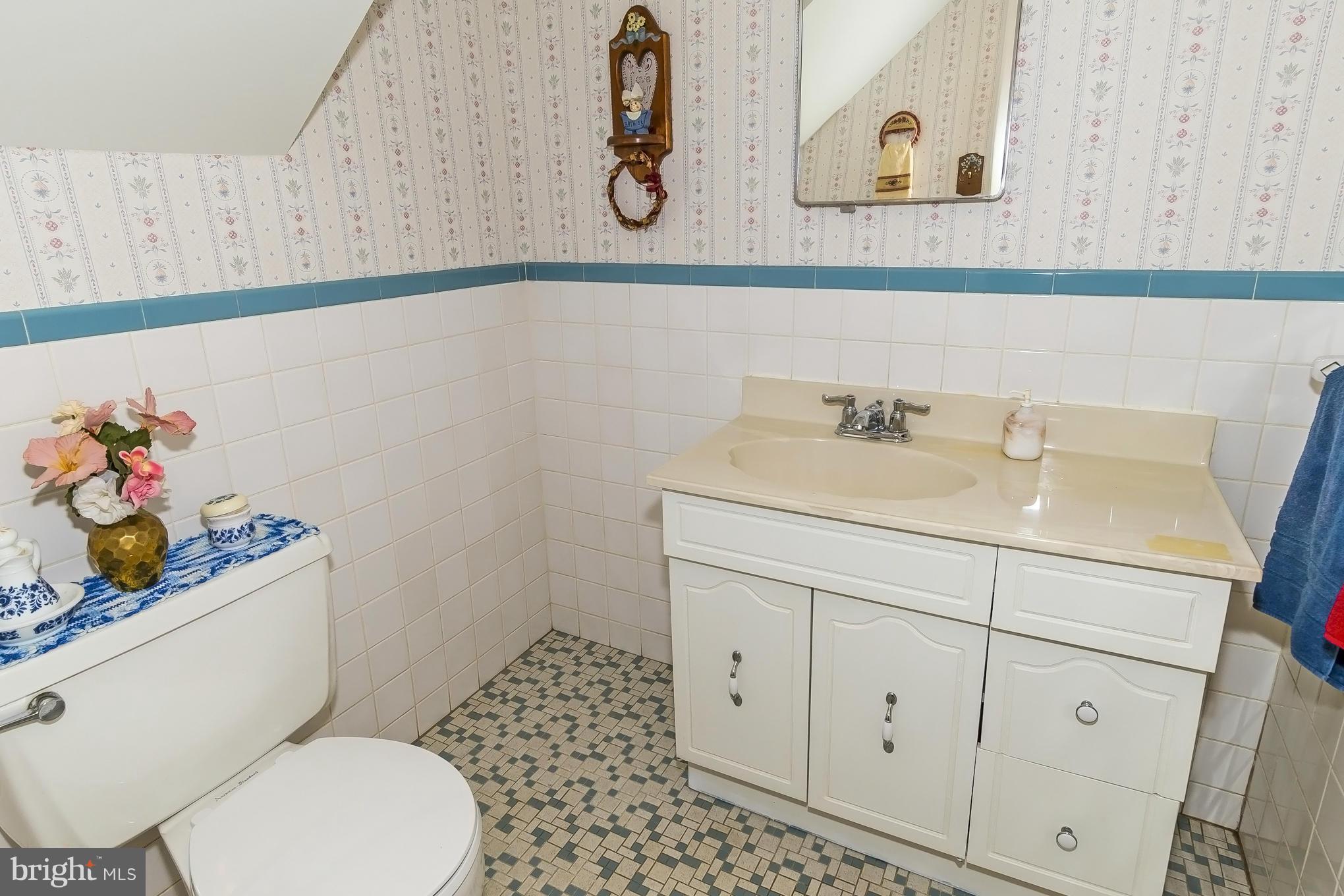 4725 Roundhill Road Ellicott City, MD 21043 - Photo 25 of 30 Bath