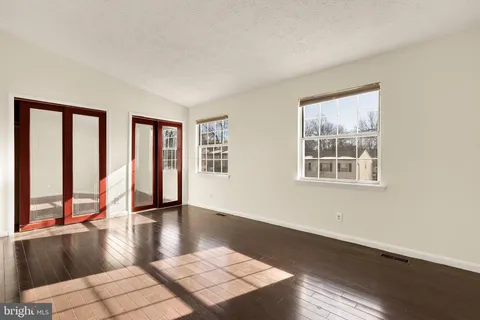 $350,000 | 970 Central Hills Lane, Hyattsville, MD 20785