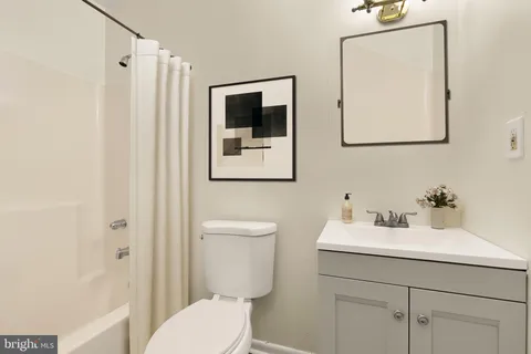 $350,000 | 970 Central Hills Lane, Hyattsville, MD 20785