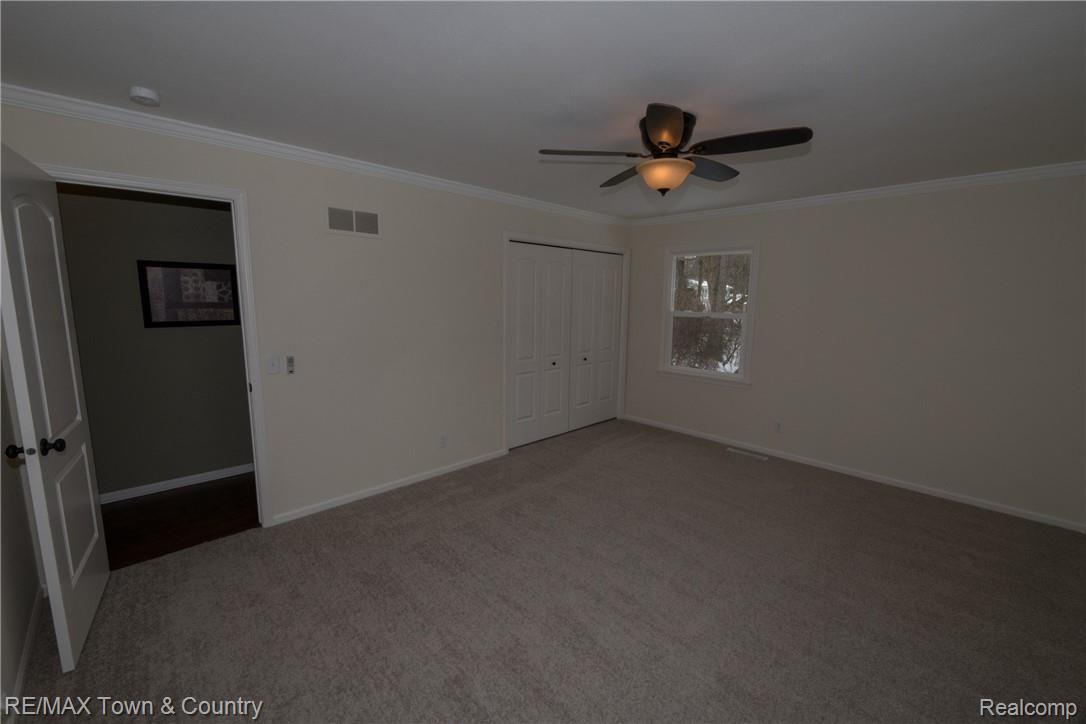9440 Beecher Road Flushing, MI 48433 - Photo 23 of 40 23.jpg