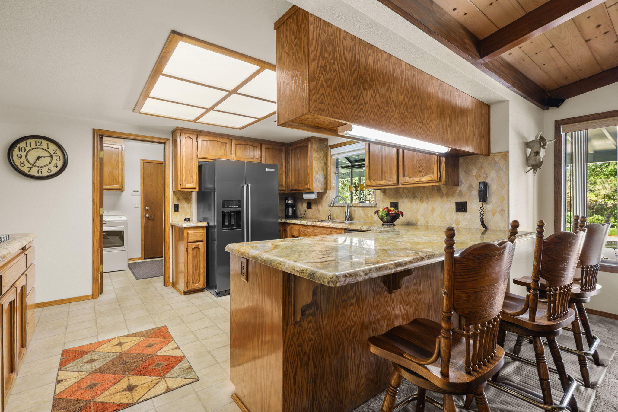 7501 Fiesta Way Redding, CA 96002 - Photo 13 of 66 47-web-or-mls-8Q0A0228