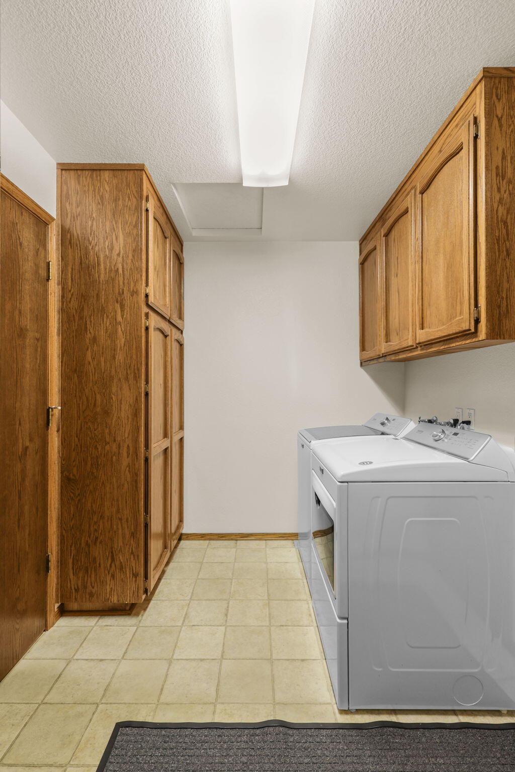 7501 Fiesta Way Redding, CA 96002 - Photo 19 of 66 43-web-or-mls-8Q0A0198