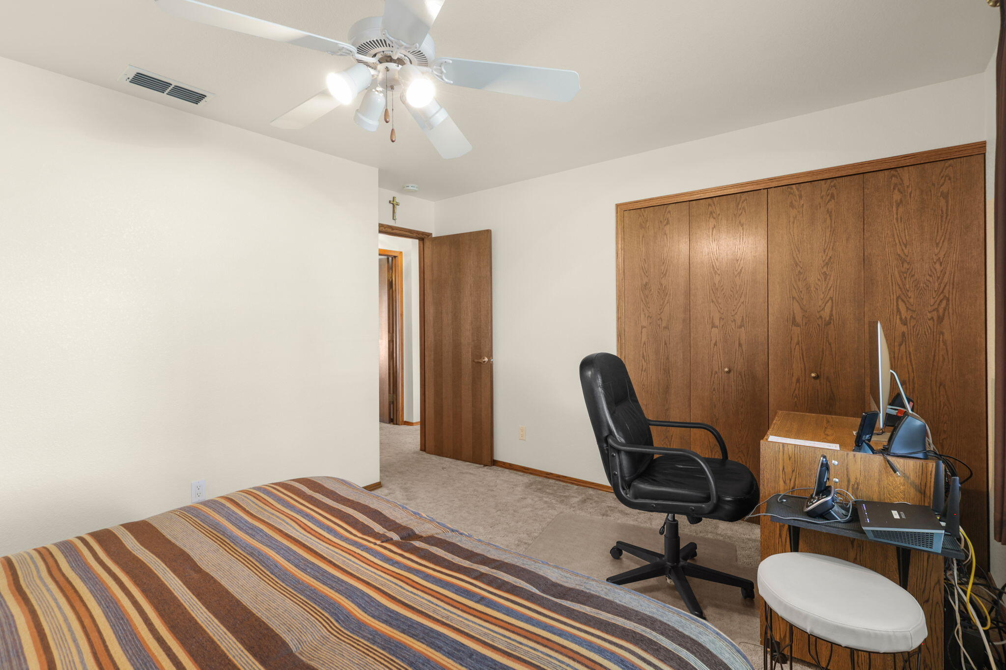 7501 Fiesta Way Redding, CA 96002 - Photo 25 of 66 55-web-or-mls-8Q0A0298 (1)