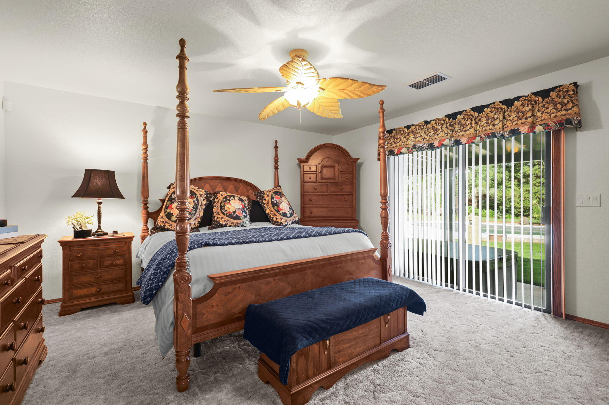 7501 Fiesta Way Redding, CA 96002 - Photo 34 of 66 61-web-or-mls-8Q0A0348_1