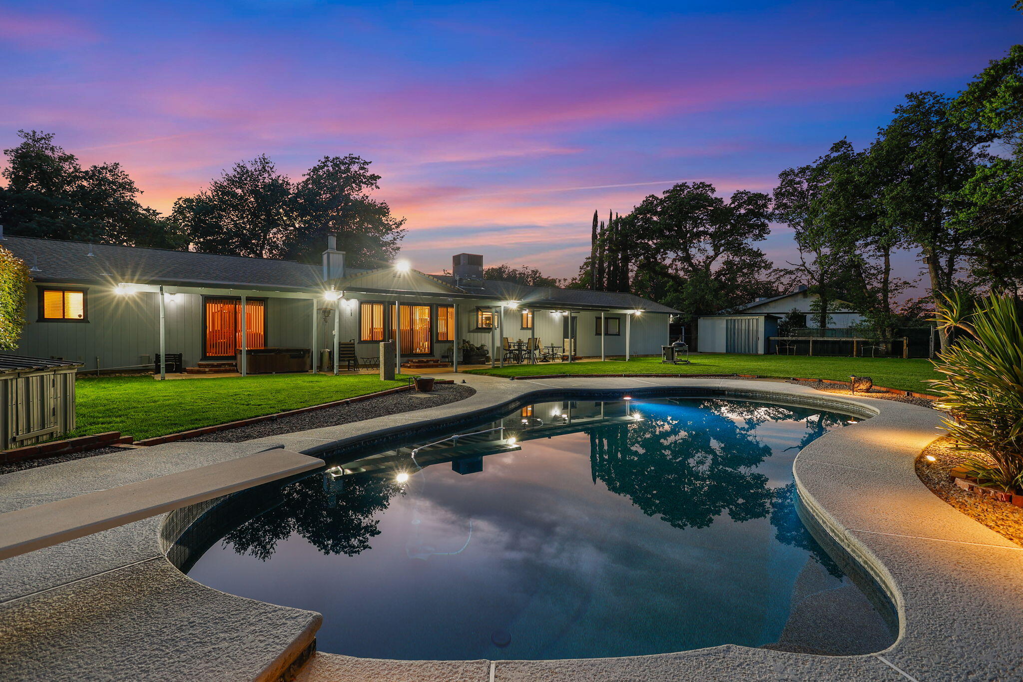 7501 Fiesta Way Redding, CA 96002 - Photo 4 of 66 23-web-or-mls-_K3A9178