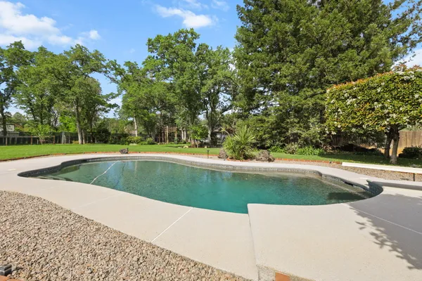 $595,000 | 7501 Fiesta Way, Redding, CA 96002
