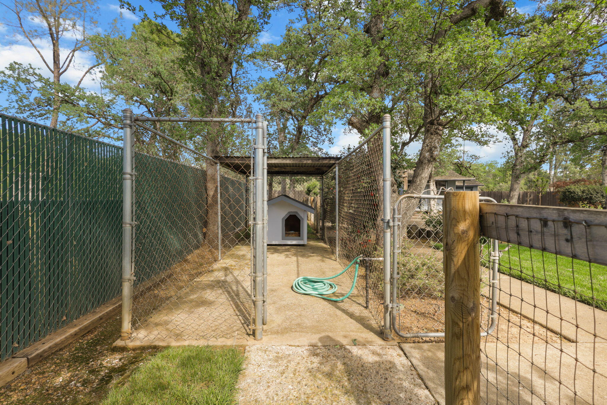 7501 Fiesta Way Redding, CA 96002 - Photo 61 of 66 75-web-or-mls-8Q0A0463