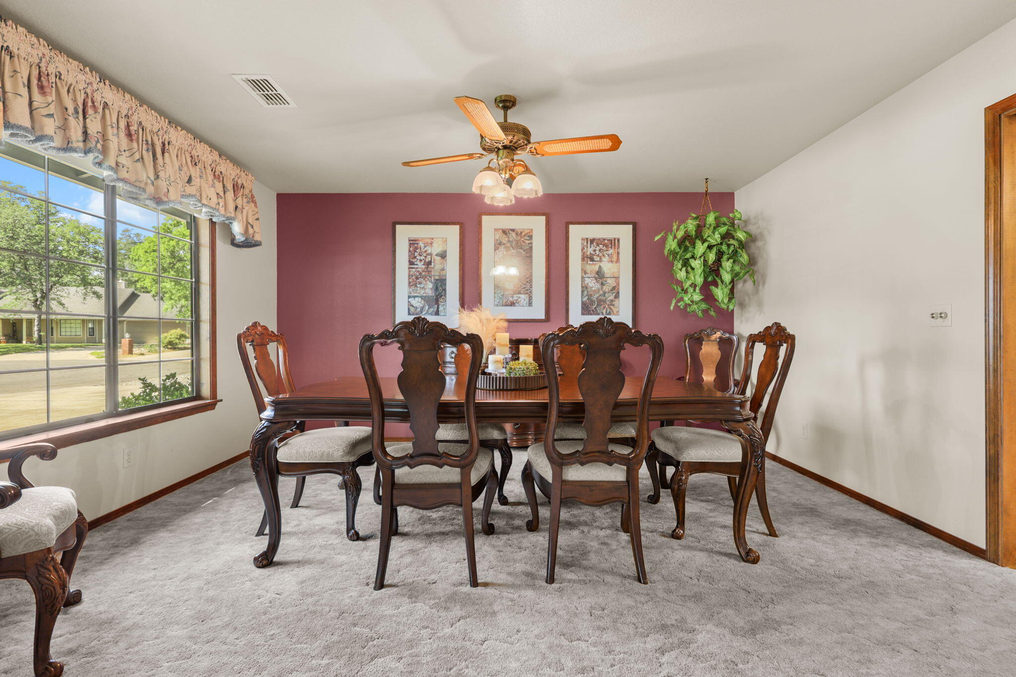 7501 Fiesta Way Redding, CA 96002 - Photo 7 of 66 36-web-or-mls-8Q0A0118