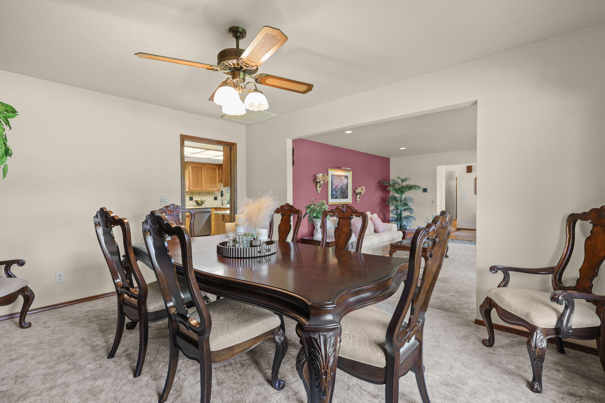 7501 Fiesta Way Redding, CA 96002 - Photo 8 of 66 37-web-or-mls-8Q0A0128 (1)