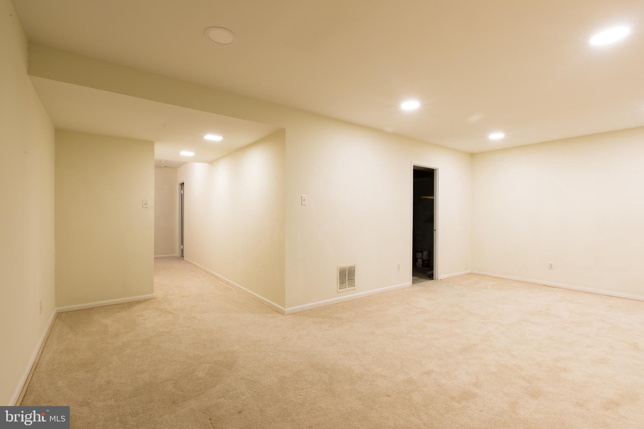 531 Summit Hall Road Gaithersburg, MD 20877 - Photo 34 of 48