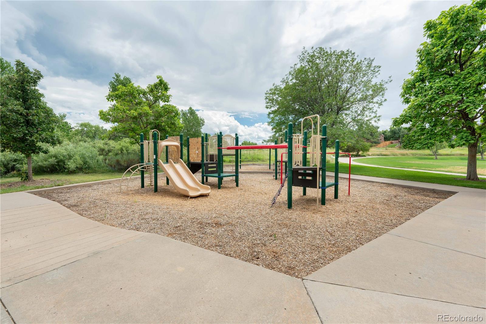 9349 Desert Willow Road Highlands Ranch, CO 80129 - Photo 18 of 23 Gallery Image 18