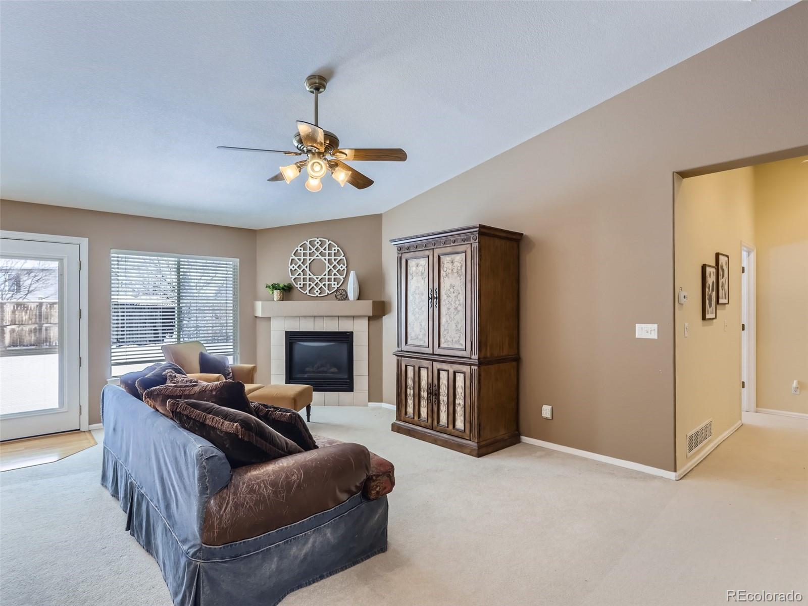9349 Desert Willow Road Highlands Ranch, CO 80129 - Photo 8 of 23 Gallery Image 8