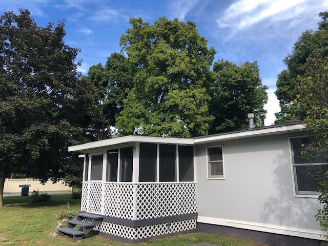 387 East Girard Road Coldwater, MI 49036 - Photo 3 of 16 387 porch