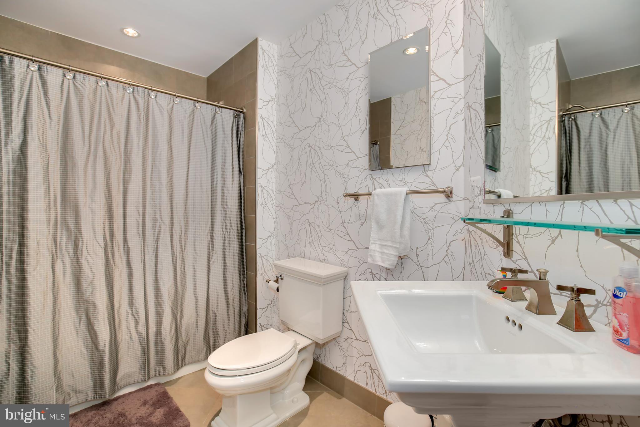 4301 Military Road Northwest, Unit 314 Washington, DC 20015 - Photo 23 of 27 Bath