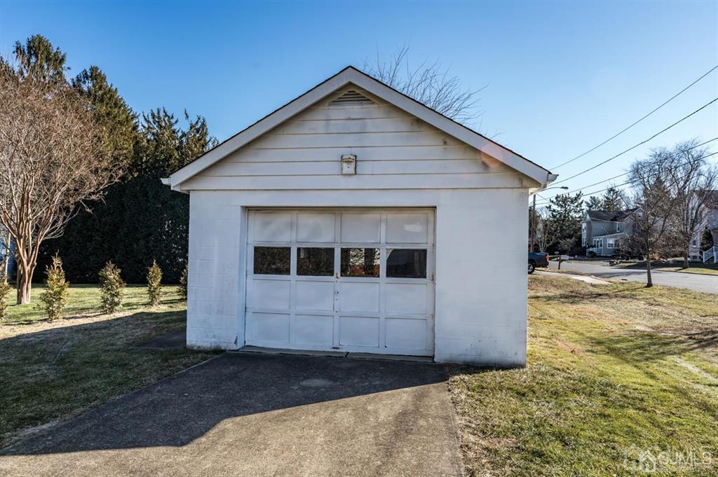 607 Wh-ham Square Road Hamilton, NJ 08610 - Photo 24 of 31