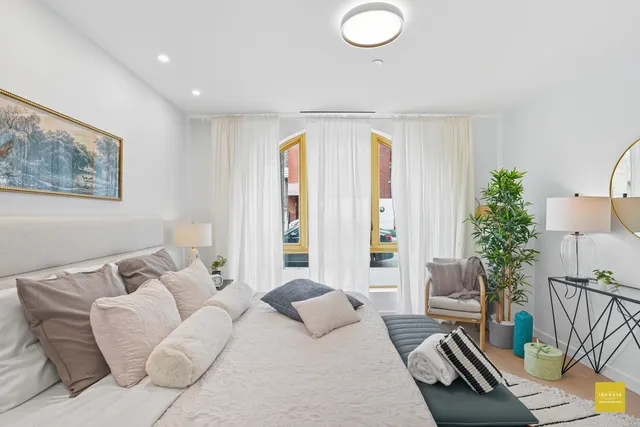 $2,249,000 | 19 North Henry Street, Unit 1B | Williamsburg