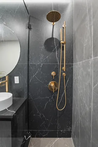 $2,249,000 | 19 North Henry Street, Unit 1B | Williamsburg