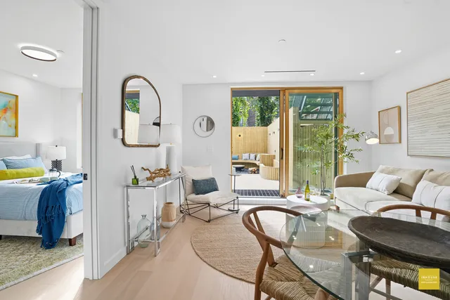 $2,249,000 | 19 North Henry Street, Unit 1B | Williamsburg