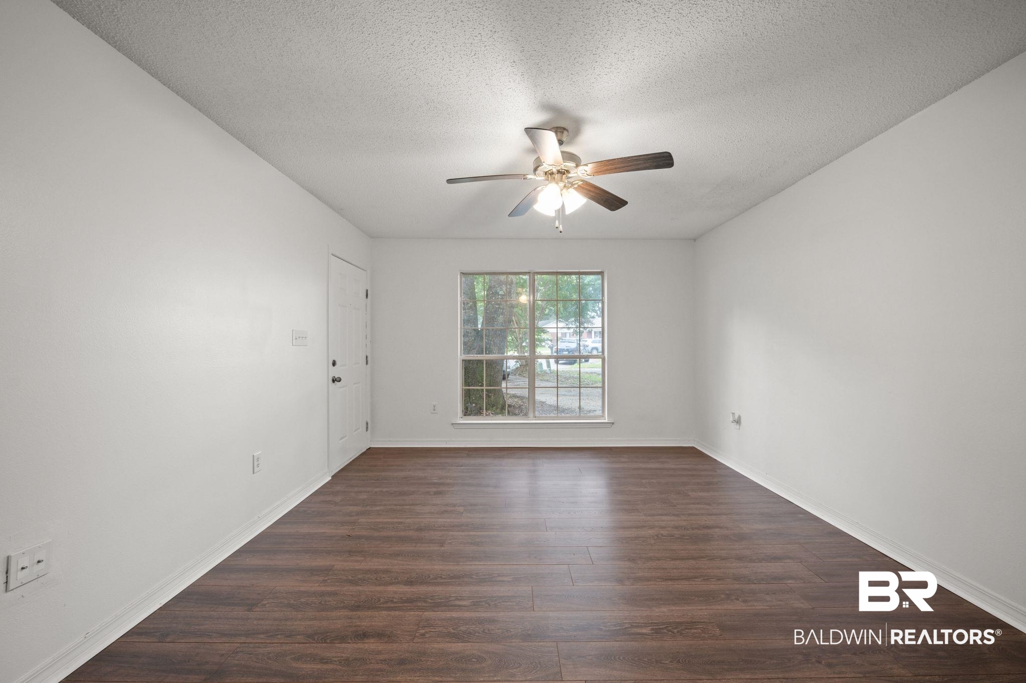 6831 Joy Court Theodore, AL 36582 - Photo 11 of 17