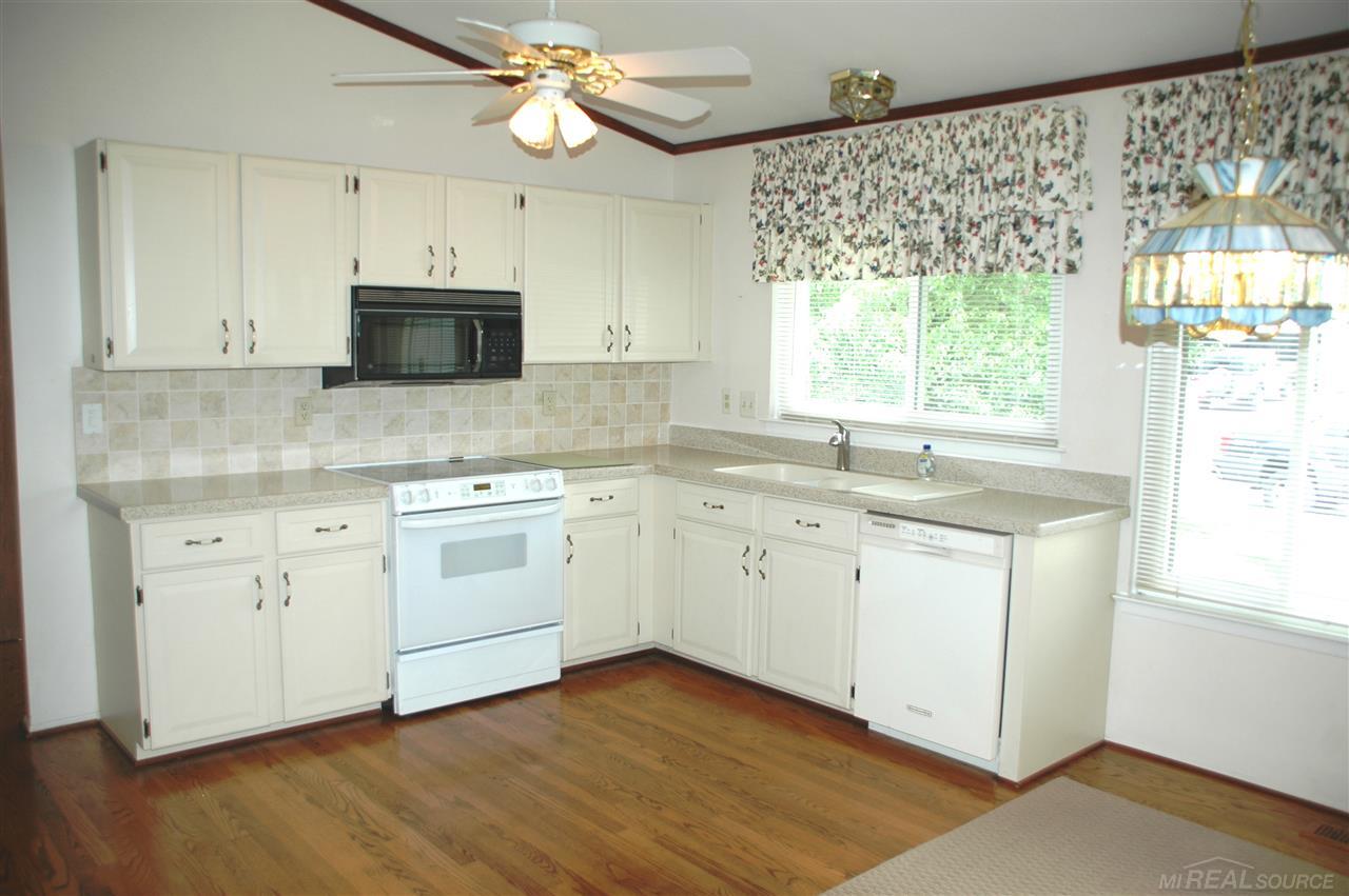 2171 Highsplint Drive Rochester Hills, MI 48307 - Photo 3 of 28
