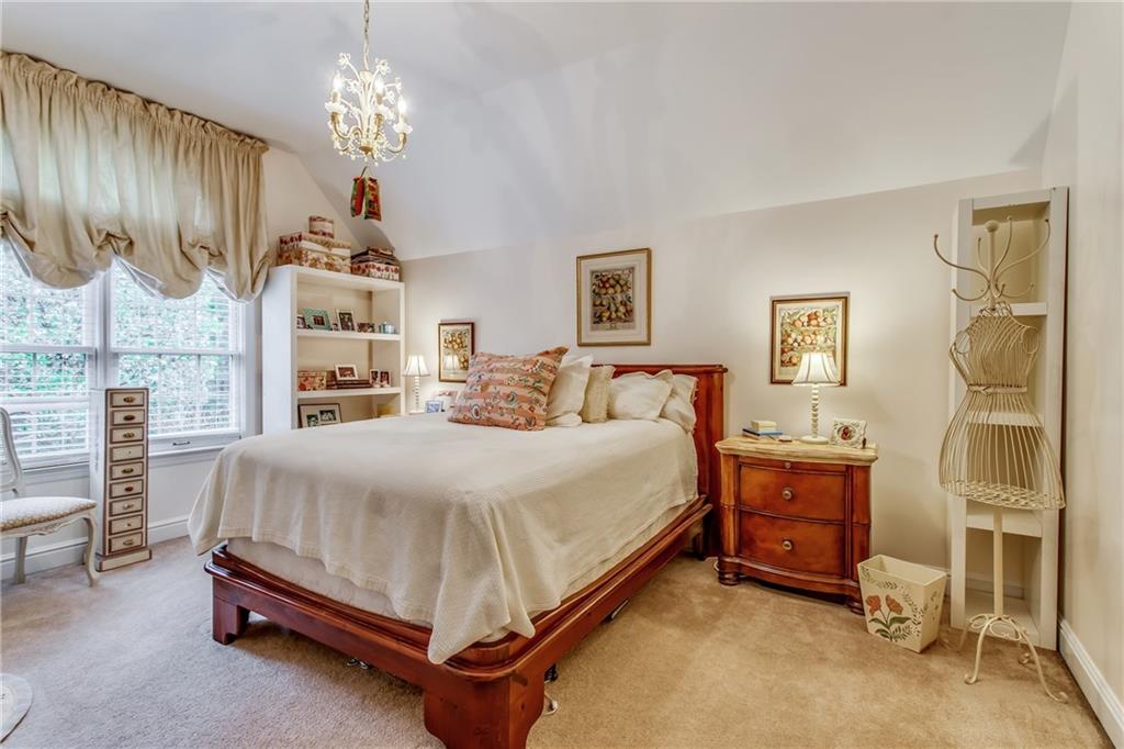 514 Farndale Road Pittsburgh, PA 15215 - Photo 17 of 25 Gallery Image 17