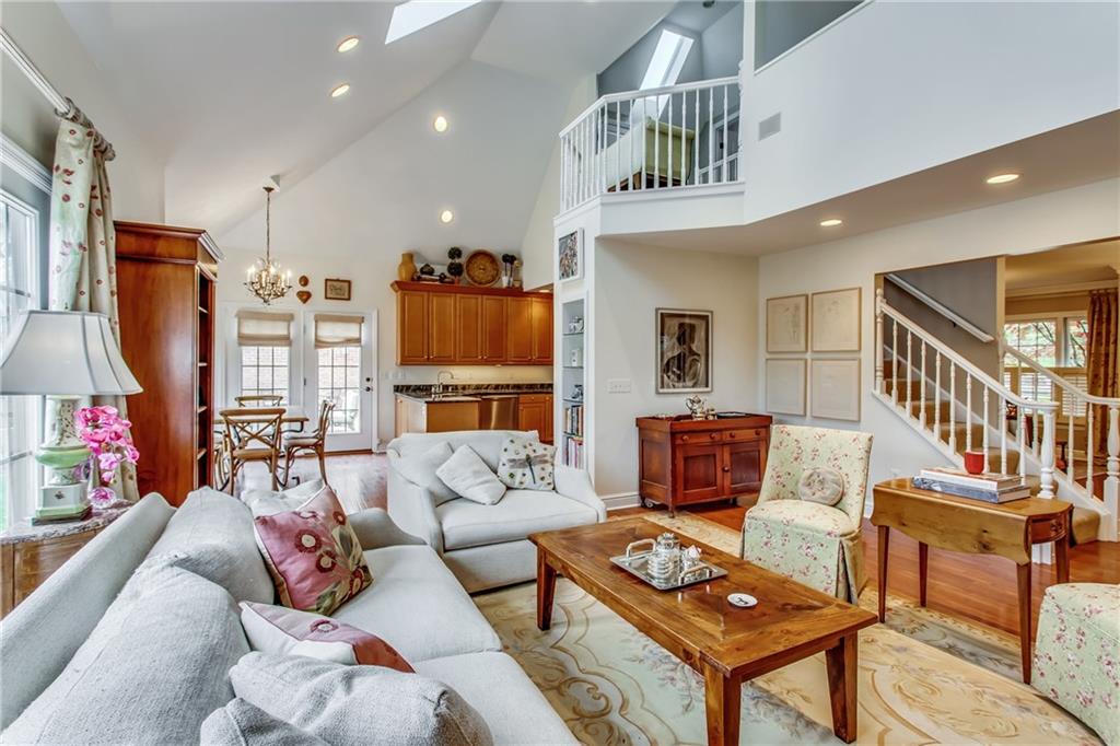 514 Farndale Road Pittsburgh, PA 15215 - Photo 8 of 25 Gallery Image 8