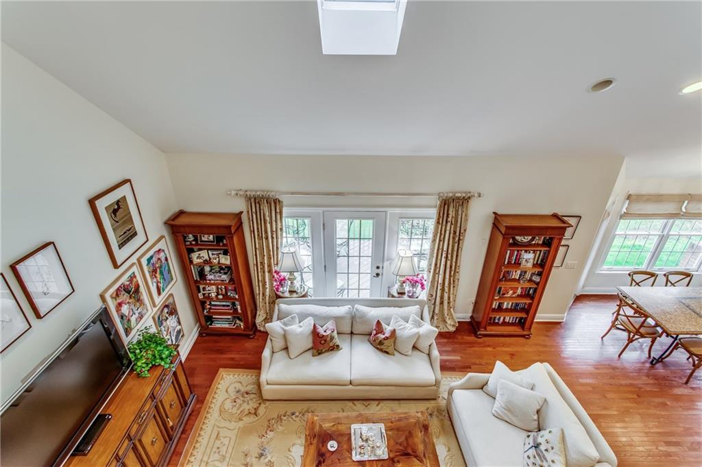 514 Farndale Road Pittsburgh, PA 15215 - Photo 9 of 25 Gallery Image 9