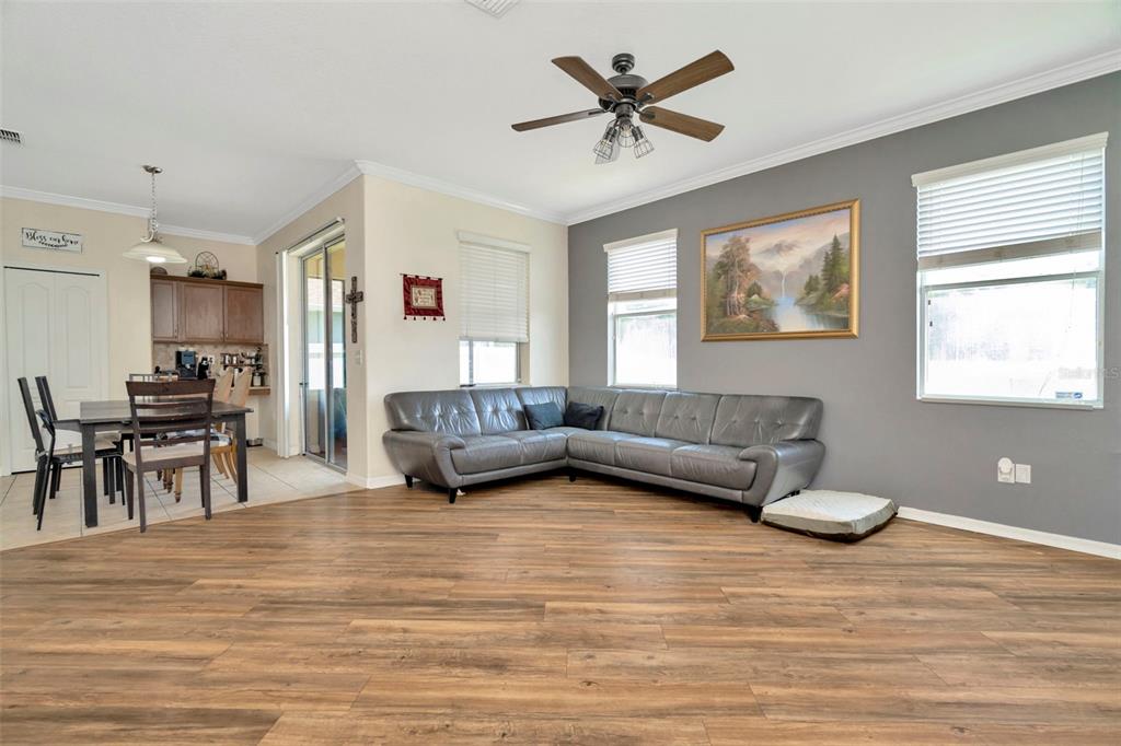 313 Shell Manor Drive Ruskin, FL 33570 - Photo 11 of 47