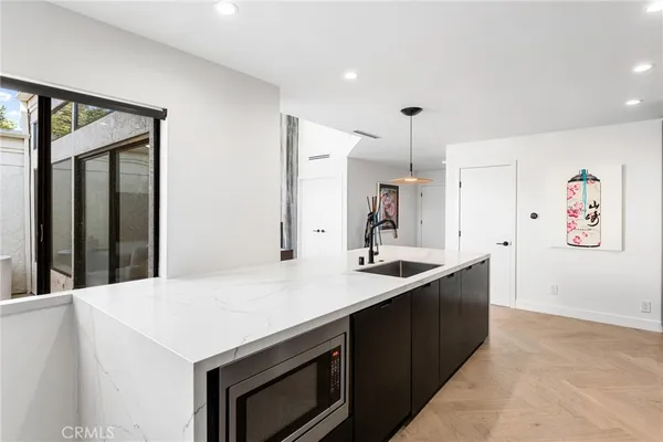 $1,299,500 | 45 Morena, Irvine, CA 92612