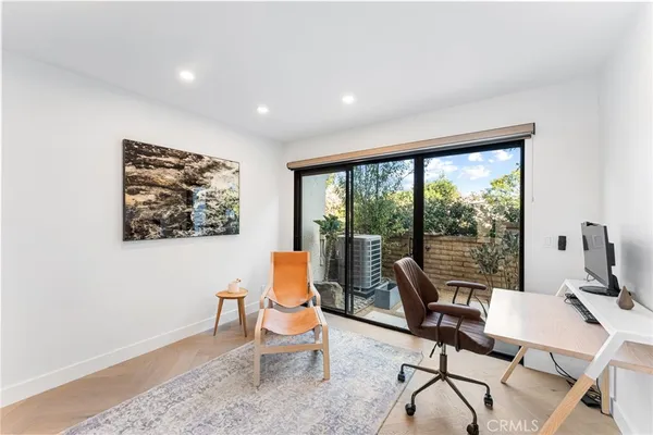 $1,299,500 | 45 Morena, Irvine, CA 92612