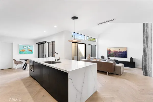 $1,299,500 | 45 Morena, Irvine, CA 92612