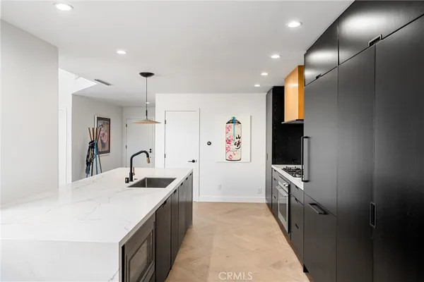 $1,299,500 | 45 Morena, Irvine, CA 92612