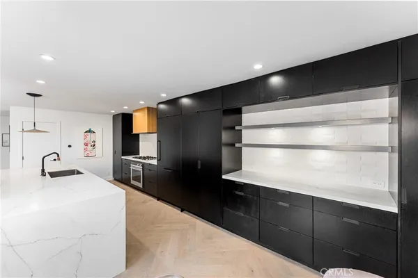 $1,299,500 | 45 Morena, Irvine, CA 92612